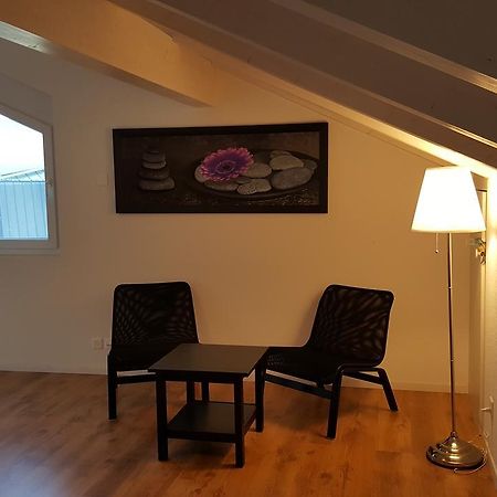 Attika Wohnung Spiez Eksteriør billede