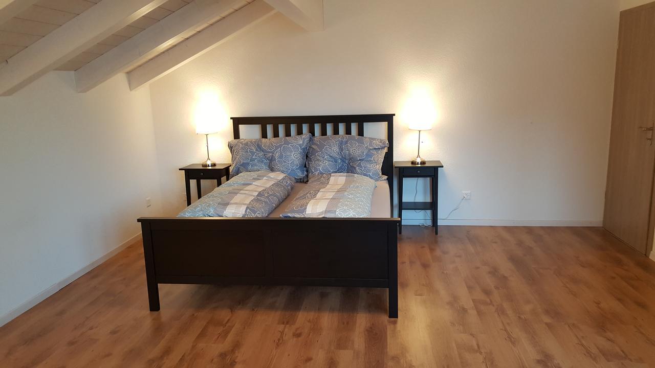 Attika Wohnung Spiez Eksteriør billede